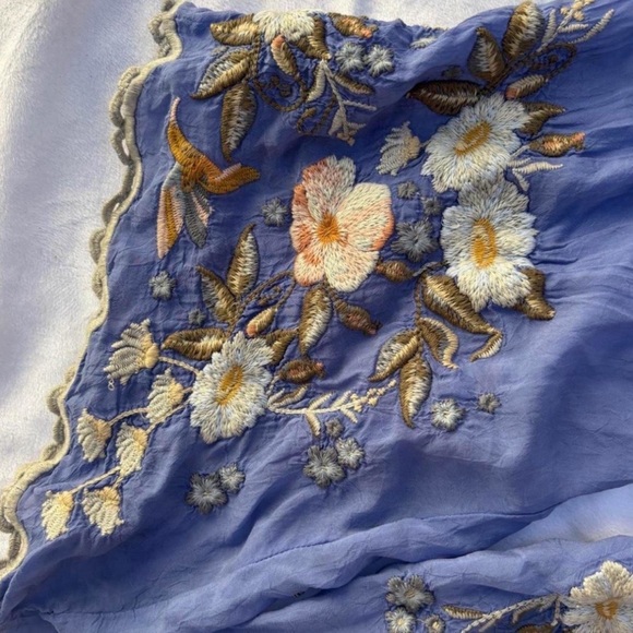 Johnny Was Rare Periwinkle Blue Embroidered Boho Blouse Bell Sleeve Tunic Size M - Picture 5 of 8